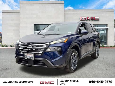 Used 2024 Nissan Rogue SV FWD image 1