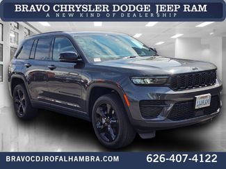 Used 2023 Jeep Grand Cherokee Altitude video 1