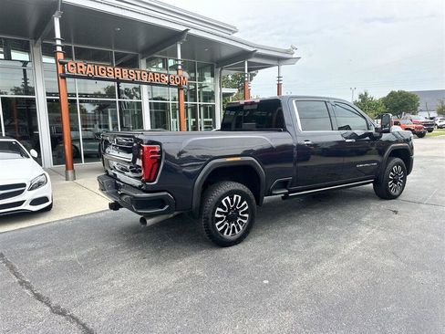 Used 2025 GMC Sierra 3500 Denali Ultimate AWD/4WD image 4