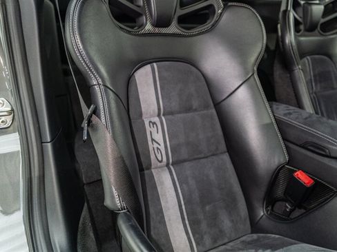 Used 2018 Porsche 911 GT3 RWD image 48