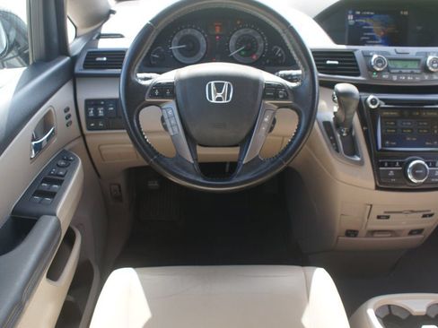Used 2014 Honda Odyssey Touring image 5