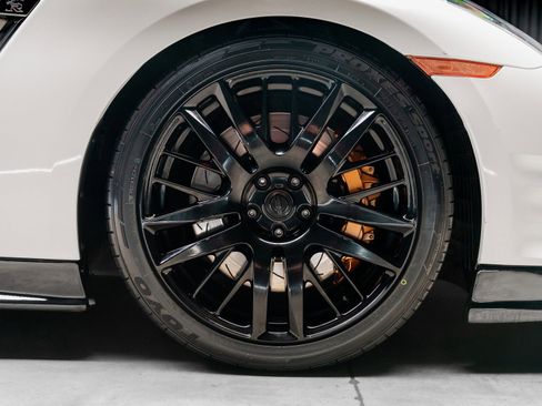 Used 2013 Nissan GT-R Black Edition image 28