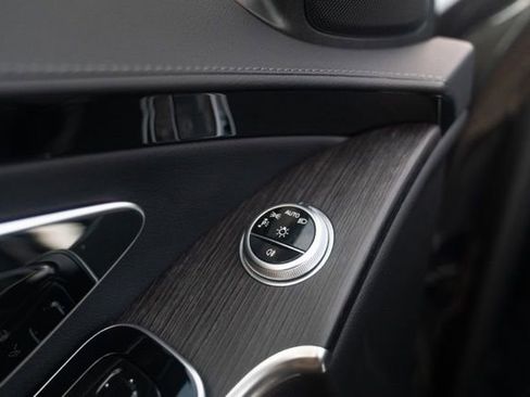 Used 2022 Mercedes-Benz S 500 4MATIC w/ AMG Line Package image 21