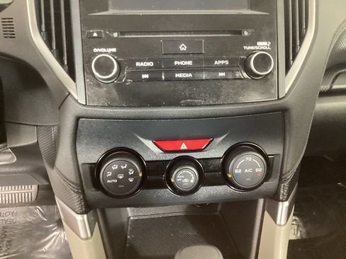 Used 2021 Subaru Forester AWD/4WD image 19