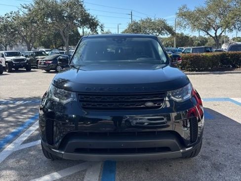 Used 2017 Land Rover Discovery First Edition image 2