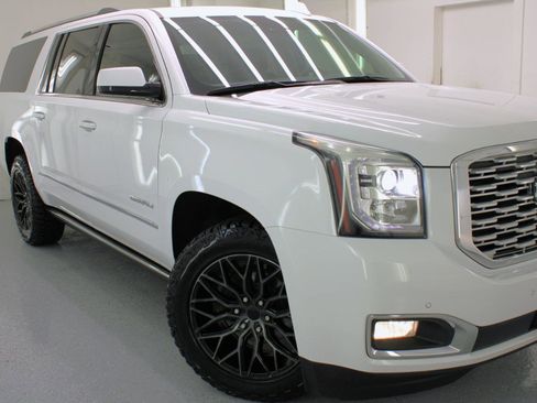 Used 2020 GMC Yukon XL Denali w/ Denali Ultimate Package image 14