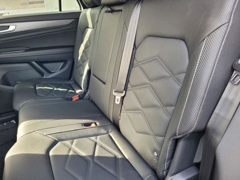 New 2026 Volkswagen Atlas Cross Sport SE AWD/4WD image 10