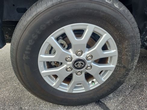 Certified 2025 Toyota Tacoma SR5 RWD image 7
