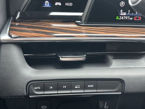 Used 2023 Cadillac Escalade ESV Premium Luxury w/ LPO, Radiant Package image 50