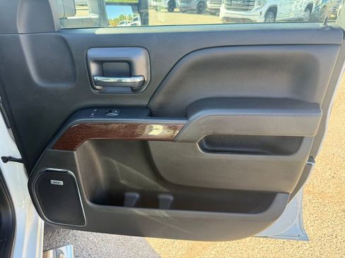 Used 2018 GMC Sierra 2500 SLT w/ Duramax Plus Package AWD/4WD image 18