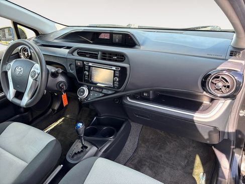 Used 2016 Toyota Prius C Persona Series FWD image 14