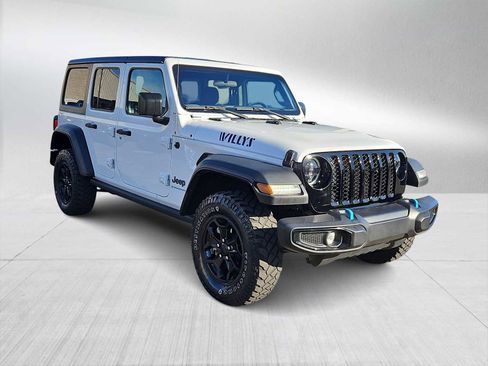 Used 2023 Jeep Wrangler Unlimited w/ Cold Weather Group image 2