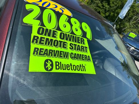 Used 2025 Nissan Altima 2.5 SV FWD image 23