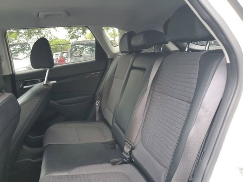 Used 2021 Kia Seltos S FWD image 12