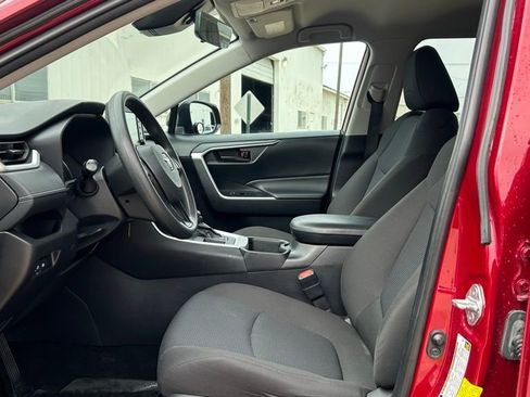 Used 2022 Toyota RAV4 LE image 22