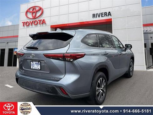 Used 2020 Toyota Highlander XLE image 6