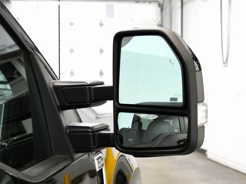 Used 2020 Ford F350 Lariat image 40