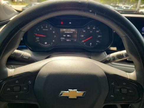 Used 2024 Chevrolet Trax LS w/ Driver Confidence Package FWD image 19