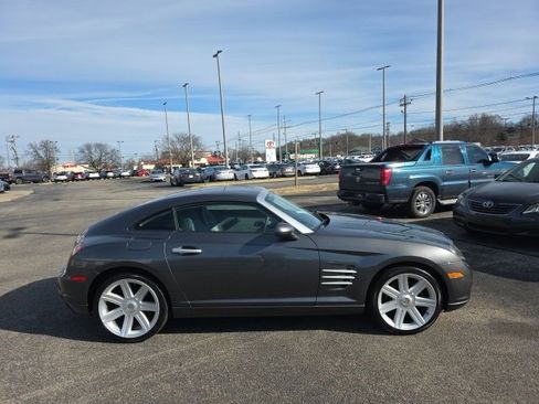 Used 2005 Chrysler Crossfire Limited image 2