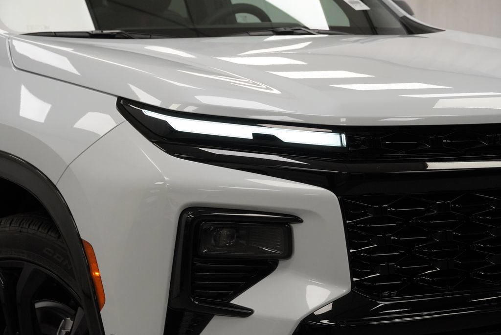 New 2027 Chevrolet Traverse RS w/ LPO, Floor Liner Package AWD/4WD image 33