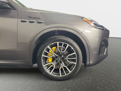 Used 2023 Maserati Grecale Modena AWD/4WD image 21