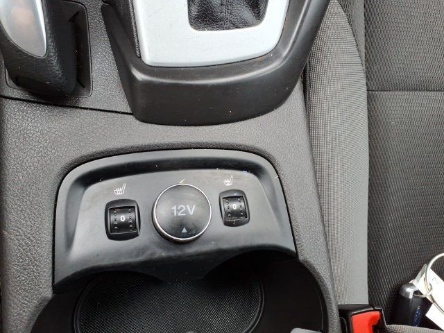 Used 2014 Ford Focus SE w/ SE Winter Package FWD image 20