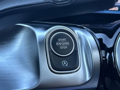 New 2026 Mercedes-Benz GLB 250 image 22