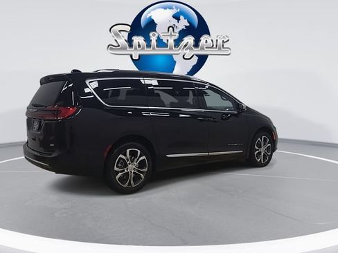 New 2026 Chrysler Pacifica Pinnacle AWD/4WD image 9