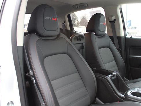 Used 2022 GMC Canyon AT4 w/ Trailering Package image 24