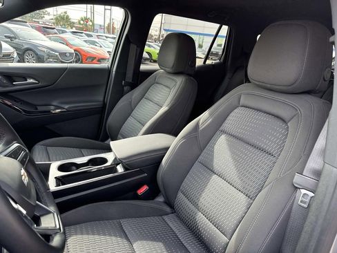 Certified 2025 Chevrolet Equinox LT image 17