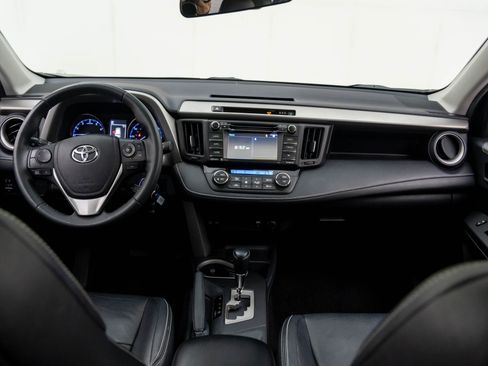 Used 2017 Toyota RAV4 XLE image 9