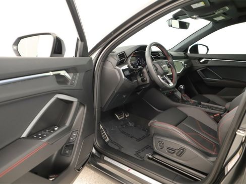 Certified 2025 Audi Q3 2.0T Premium Plus w/ Premium Plus Package image 14