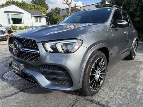 Used 2021 Mercedes-Benz GLE 450 4MATIC image 3
