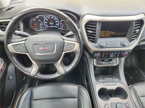 Used 2021 GMC Acadia Denali w/ Denali Technology Package image 11