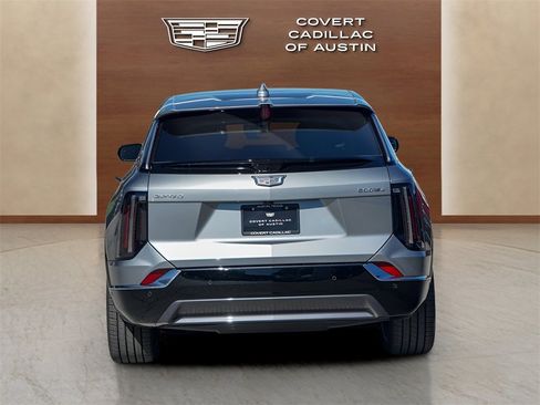 New 2025 Cadillac Optiq Luxury 2 w/ LPO, Floor Liner Package image 7