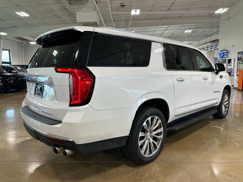 Used 2021 GMC Yukon XL Denali AWD/4WD image 7