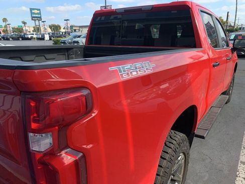 Used 2021 Chevrolet Silverado 1500 LT Trail Boss w/ Convenience Package II AWD/4WD image 10