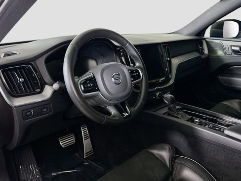 Used 2019 Volvo XC60 T6 R-Design image 9