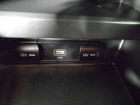 Certified 2022 Kia Soul LX w/ Technology Package image 26