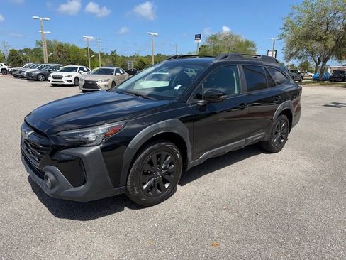 Used 2023 Subaru Outback Onyx Edition image 12