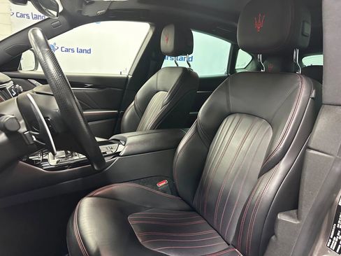 Used 2022 Maserati Levante Modena image 11