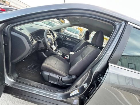 Used 2020 Nissan Rogue S image 7