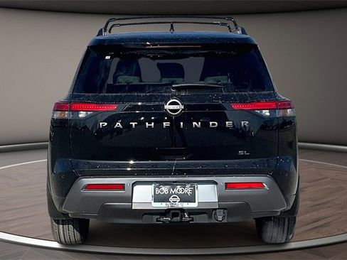 New 2026 Nissan Pathfinder SL image 4