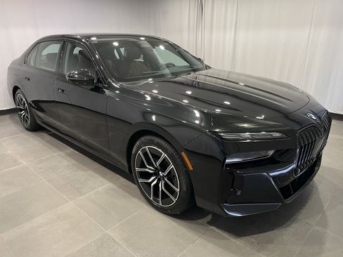 New 2026 BMW 760i xDrive w/ Executive Package AWD/4WD image 3