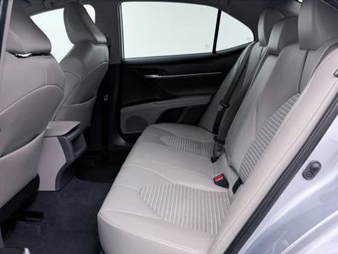 Used 2023 Toyota Camry SE FWD image 17