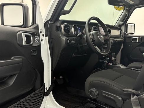 Used 2022 Jeep Wrangler Unlimited Sport AWD/4WD image 14