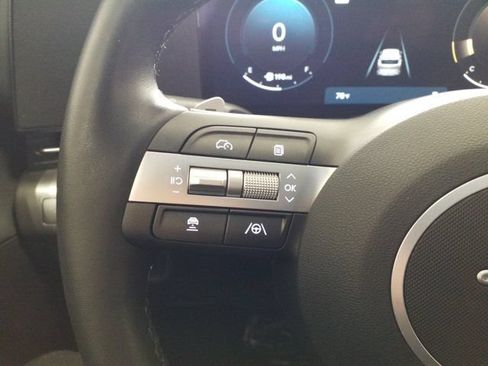 Certified 2025 Hyundai Kona Limited AWD/4WD image 4