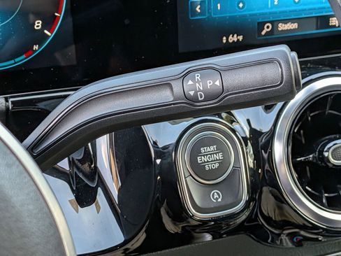 Certified 2022 Mercedes-Benz GLA 250 4MATIC image 27