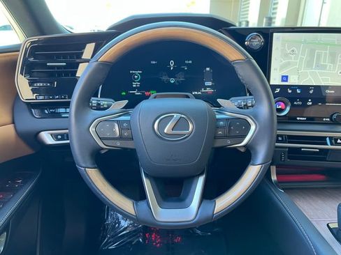 Used 2025 Lexus RX 350 w/ Convenience Package AWD/4WD image 47