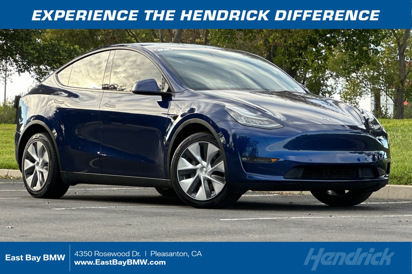 Used 2022 Tesla Model Y Long Range AWD/4WD image 1